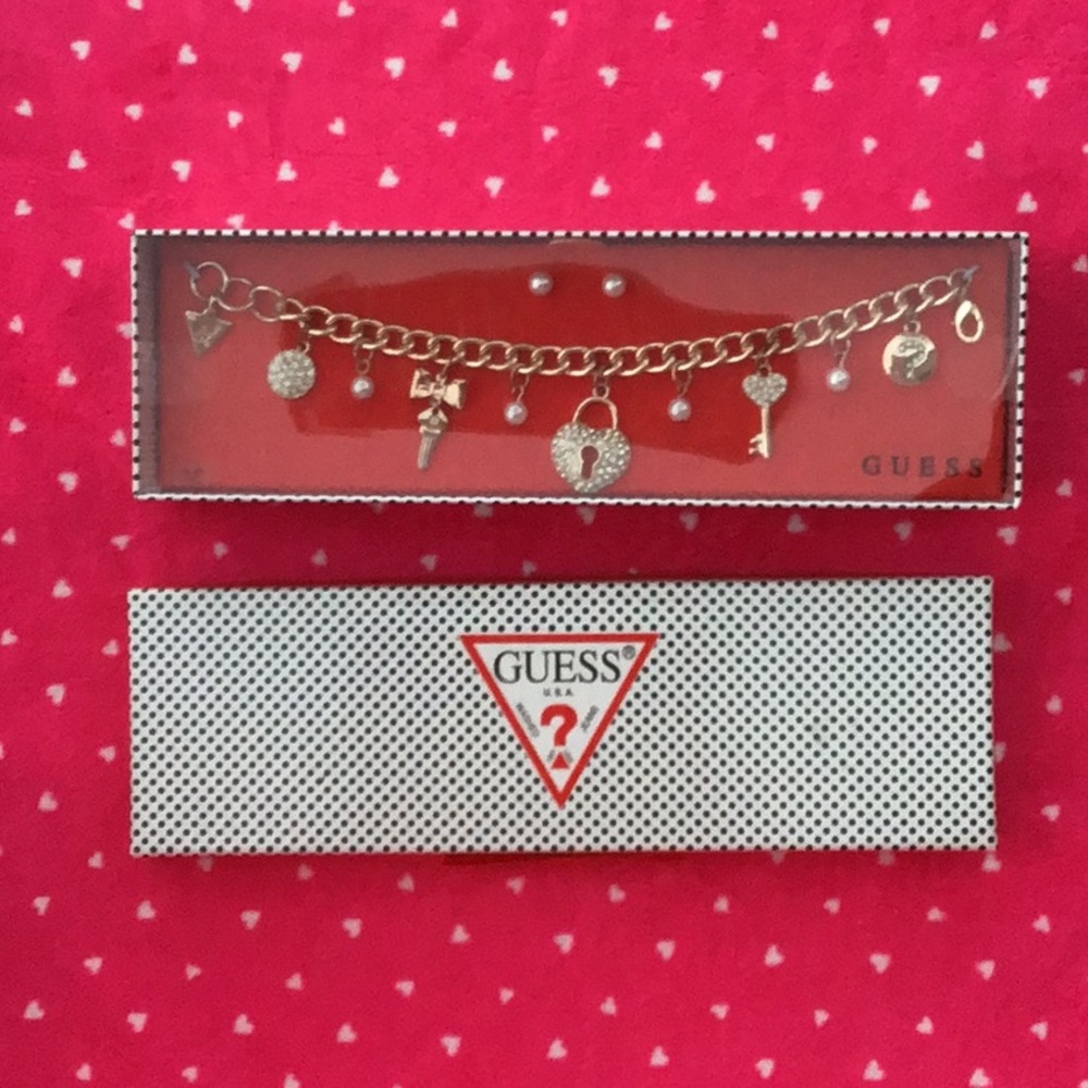 New Guess Charm Bracelet and Earring Set Rose Gold Tone Faux Pearl Accents 7.5"